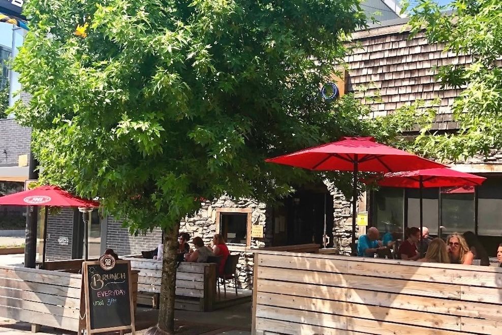 @burgoobistro/Instagram