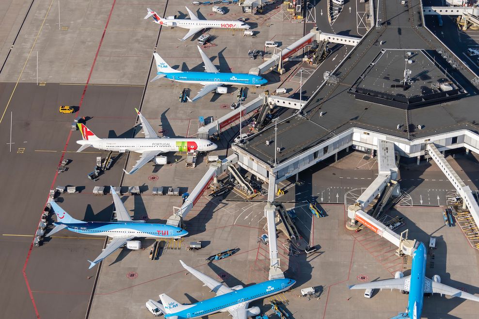 amsterdam schiphol airport deep turnaround ams
