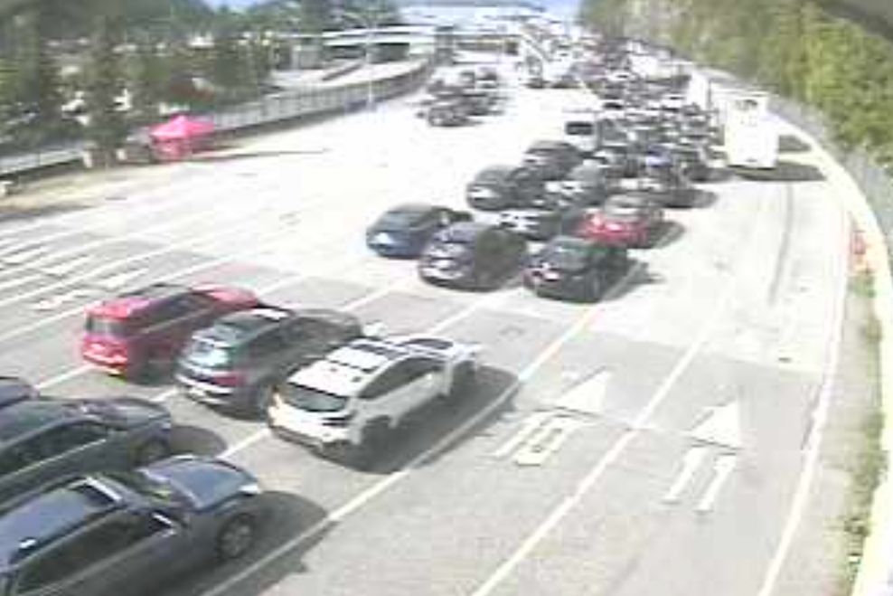 Live webcam screenshot of the vehicle queue at BC Ferries' Horseshoe Bay terminal, as of 4:45 p.m. on May 28, 2025. (BC Ferries)
