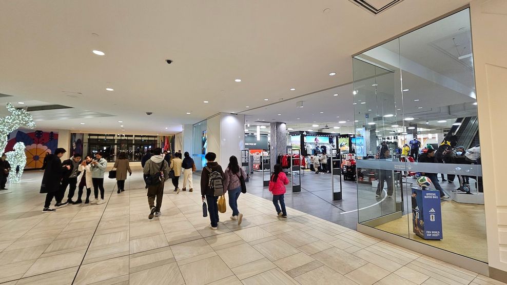 cf richmond centre sport chek 2025 