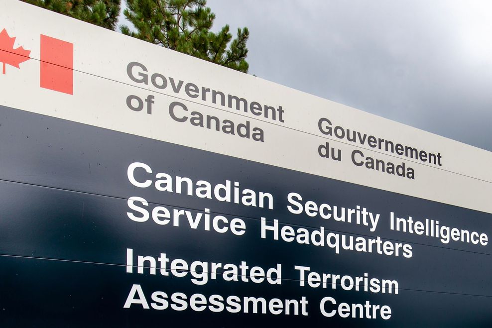 JHVEPhoto/Shutterstock