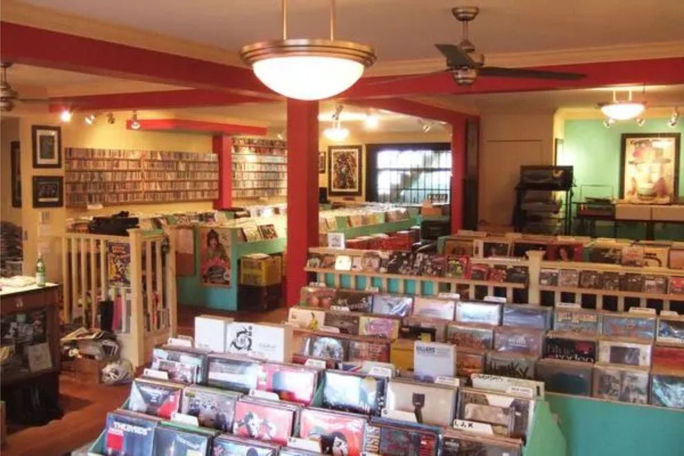 Inside Neptoon Records, the Vancouver shop owned by Rob Frith for more than 40 years. (neptoon.com)