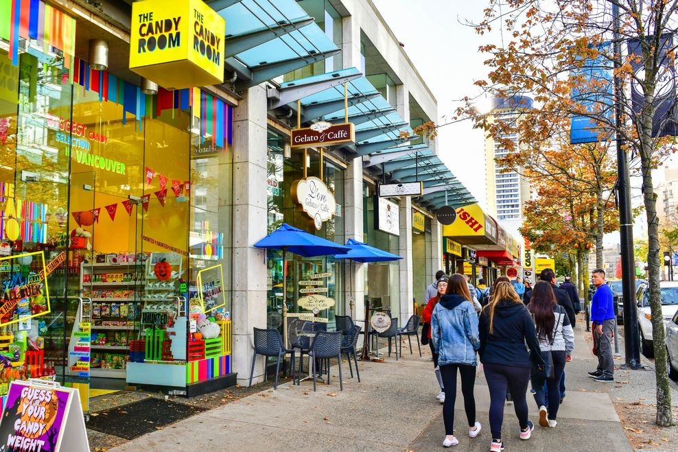 Small businesses in Vancouver are struggling with rising costs as confidence in B.C. hits the lowest level in Canada. (i viewfinder/Shutterstock)