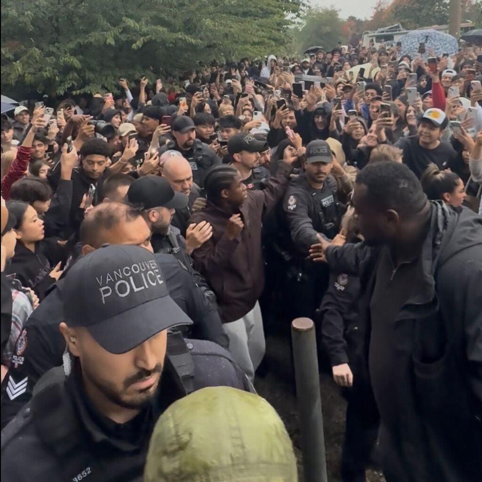 Daniel Caesar concert