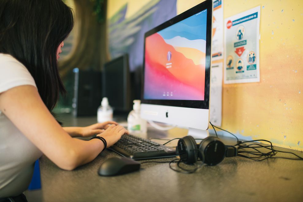 Directions Drop-in Media Room Kevin Clark