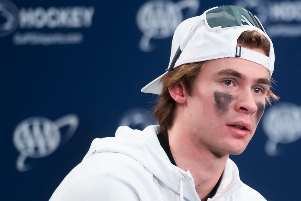 McKenna vs. Stenberg: Who Vancouver Canucks should draft if they win the lottery