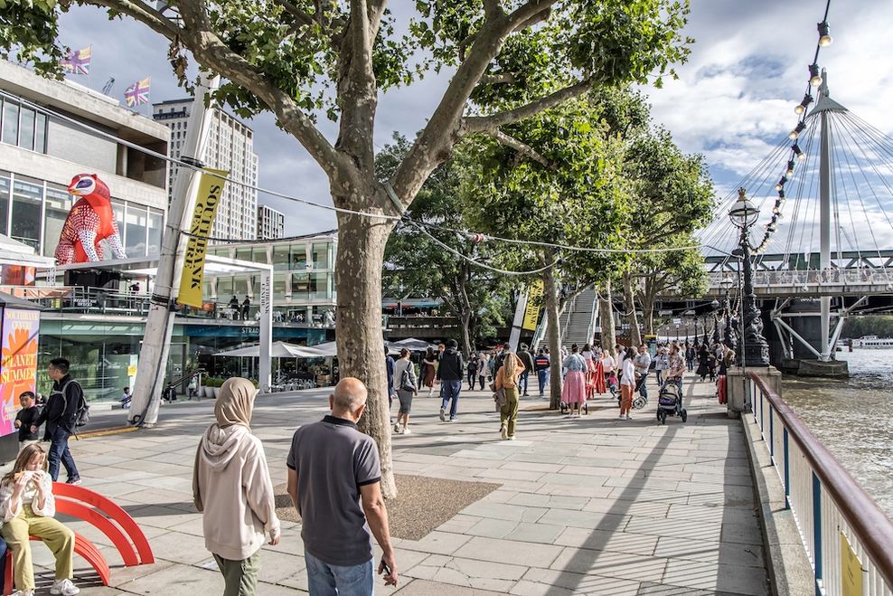 london thames river waterfront