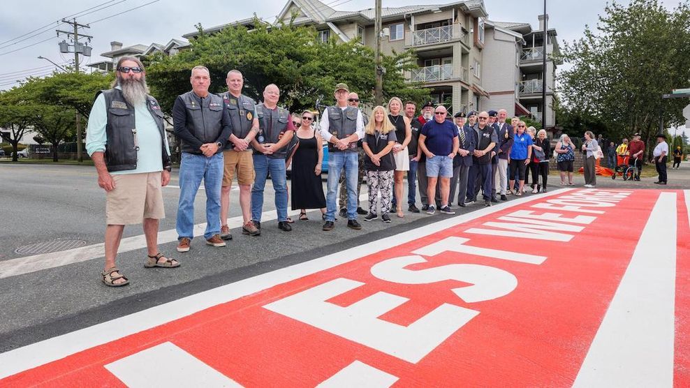 maple ridge veterans crosswalk lest we forget