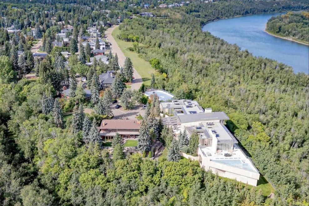 You can be Edmonton Oilers owner Daryl Katz’s neighbour for $4.25M