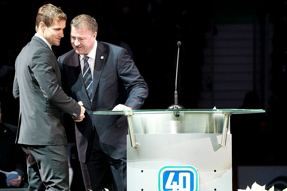 Mike Gillis was the Canucks' GM when Markus Naslund had his jersey retired in 2010 (Anne-Marie Sorvin/USA TODAY Sports)