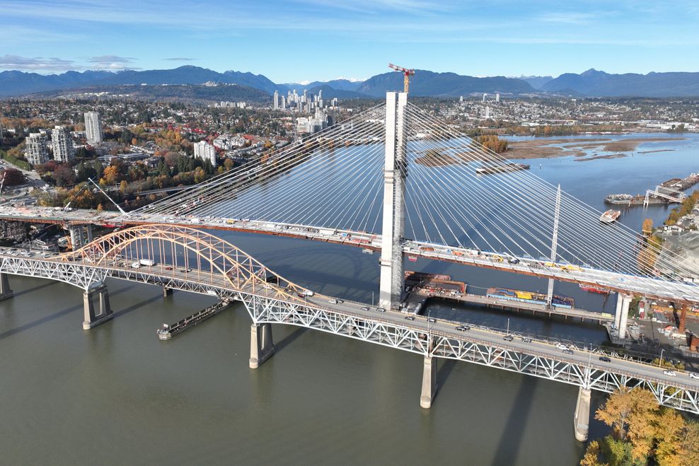 Pattullo Bridge permanently closed as replacement fully opens this weekend