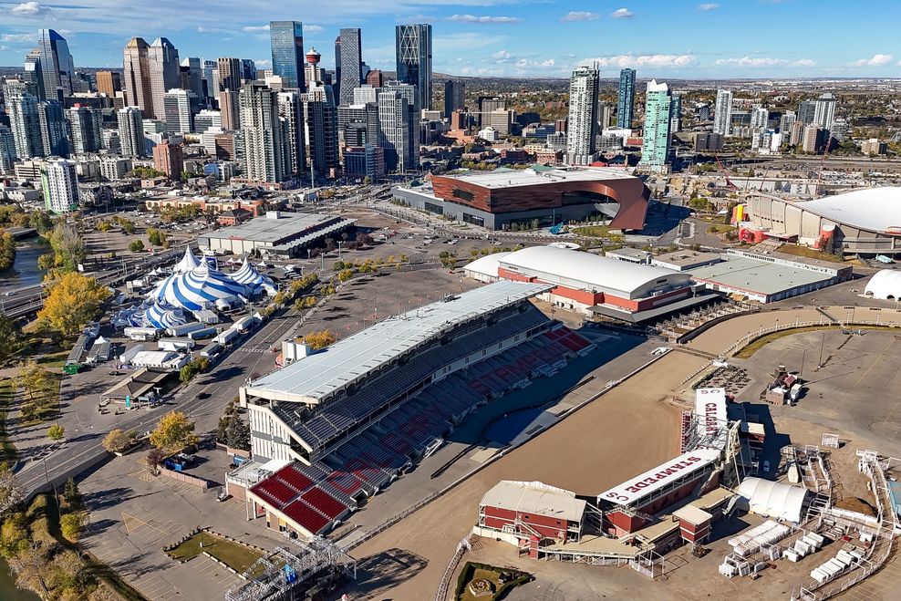 Ramon Cliff/Shutterstock