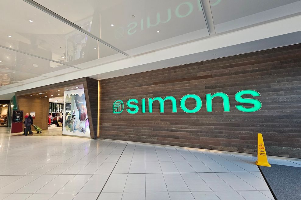 Simons at Park Royal, West Vancouver. (Kenneth Chan)