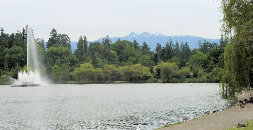 jubilee fountain lost lagoon stanley park vancouver
