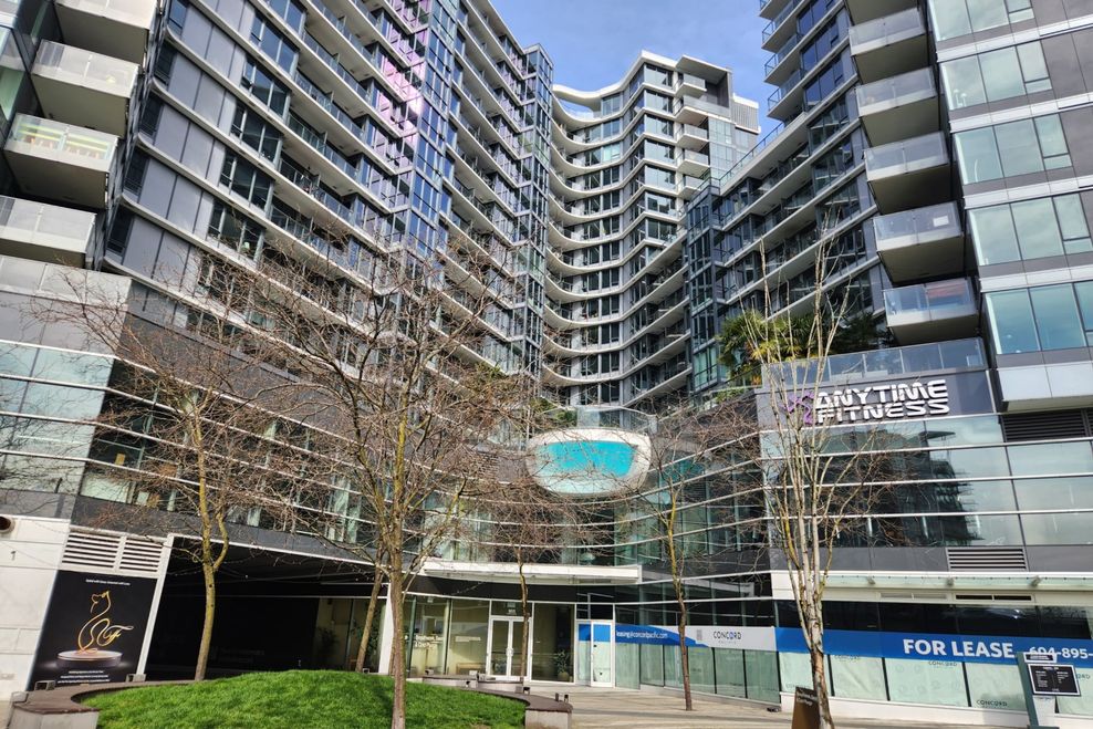 'Life-altering': Vancouver resident says sauna odours effectively 'displaced' him and his dog