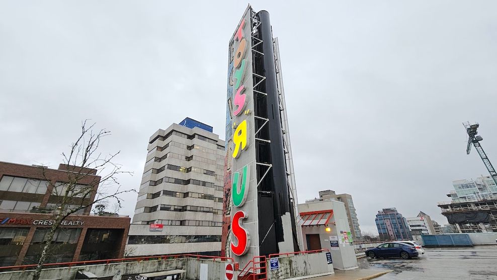 toys r us 1154-1174 West Broadway Vancouver bowmac sign