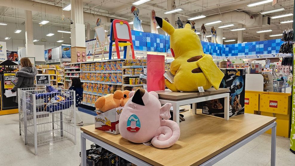 toys r us 1154-1174 West Broadway Vancouver bowmac sign