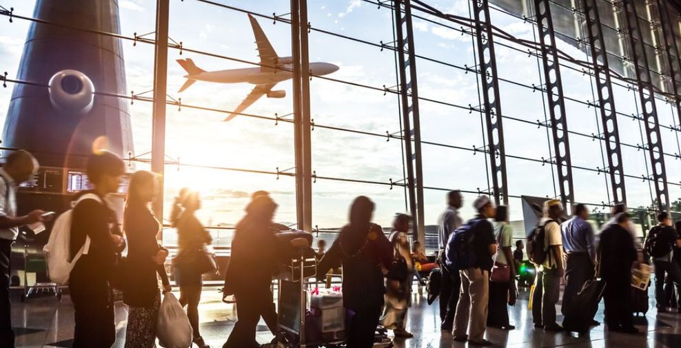 06photo/Shutterstock