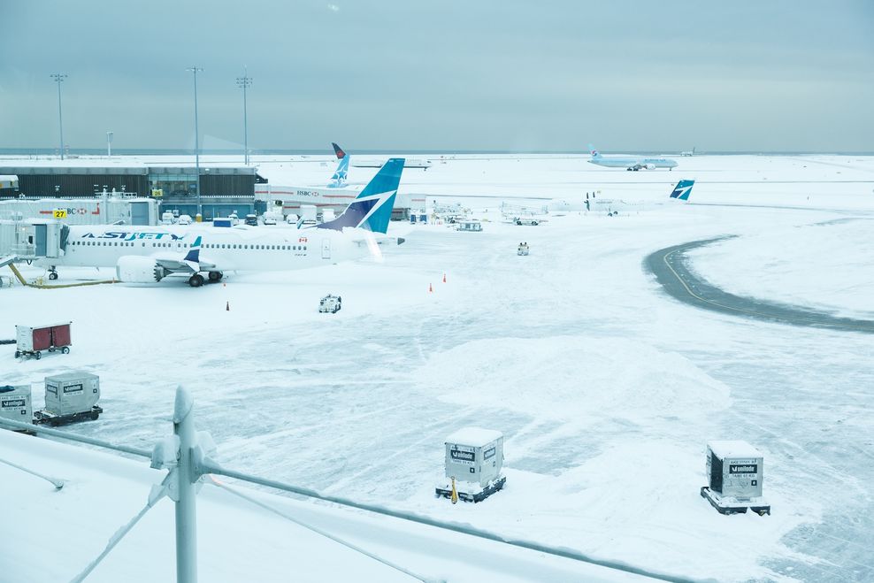 December 2022 snowstorm at Vancouver International Airport (YVR). (Margarita Young/Shutterstock)